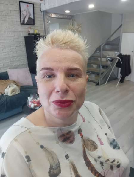  Trans pour jeune en tenue de sport