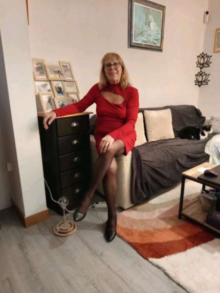 FEMME MURE CHERCHE FEMME