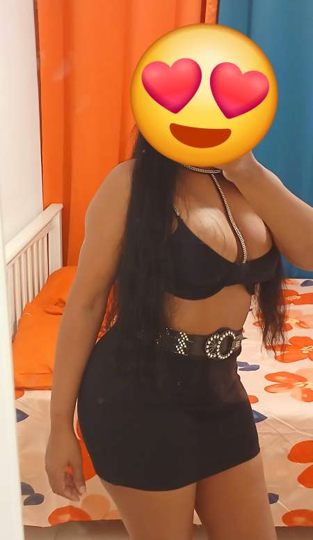  Latina avec des gross fesses