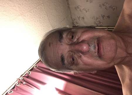 Cherche poitrine gnreuse  caresser en douceur