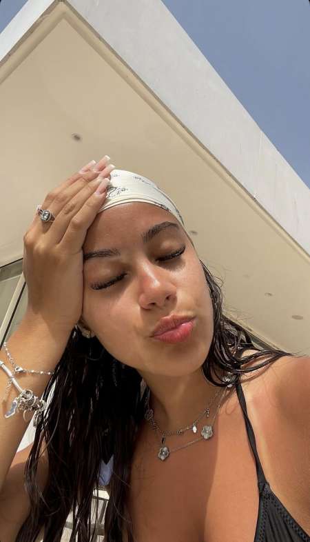  Femme propose nudes ou sexcam tes chaud ? Vient