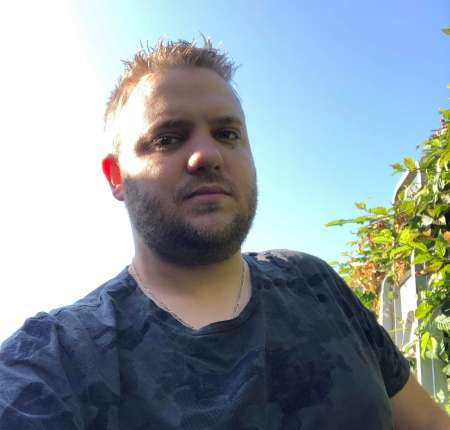 Homme cherche une reine