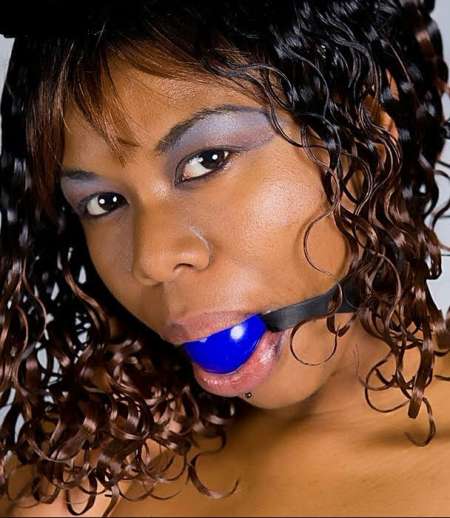 Pr soumise black novice même vierge,même en galere