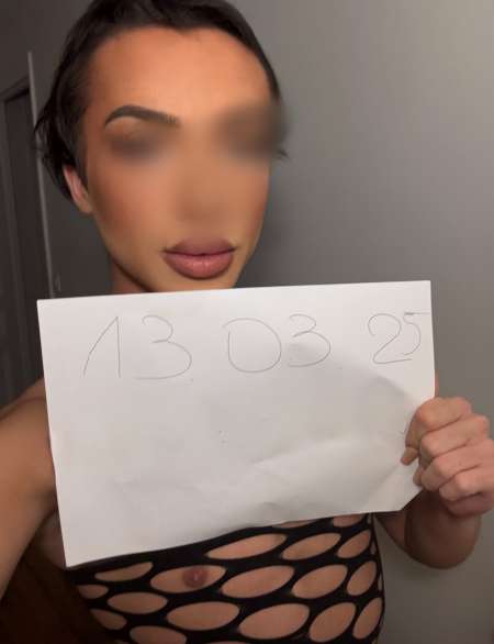  Sissy reoit sexy et disponible