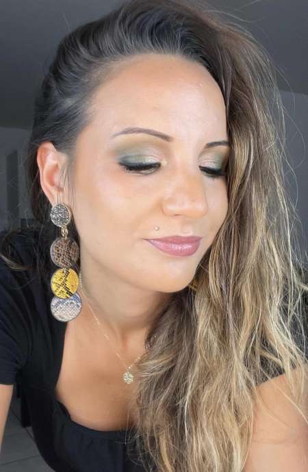 Femme pour discuter et faire connaissance