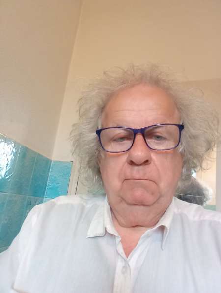 J'ai 64 ans cherche femme pour relation durable