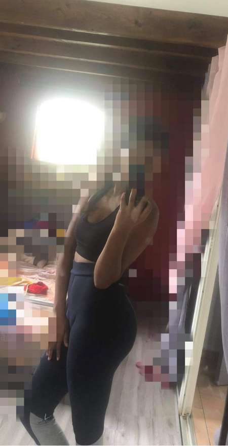 Femme de 30 ans en couple pour homme