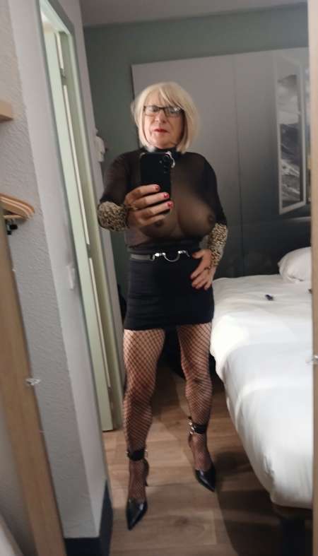 Travesti recherche un Maitre sur Clermont-Ferrand