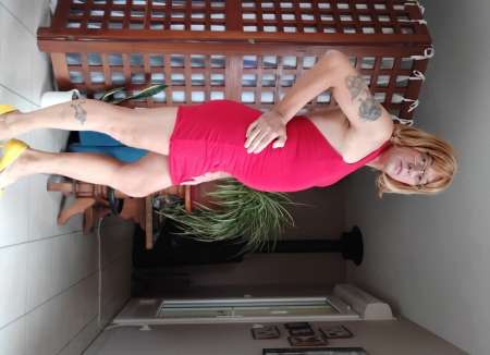 Travestis soumis cherche un maitre