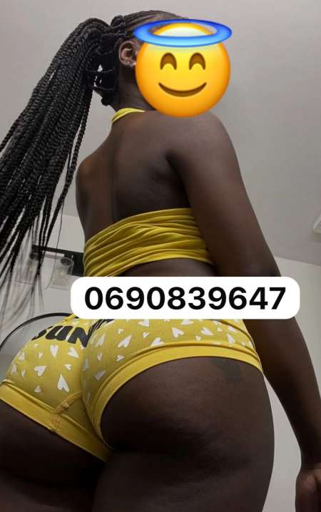 Laryza je suis disponible