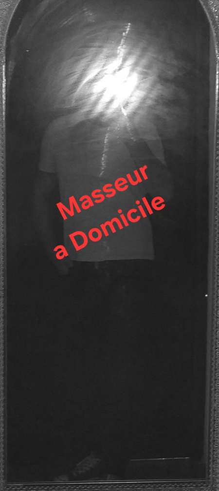 Masseur pour femmes a domicile