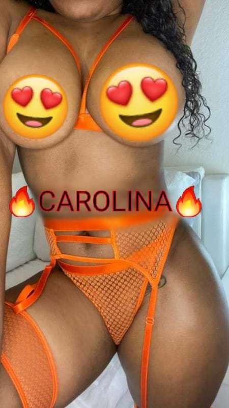 SEXY ET BELLE CAROLINE