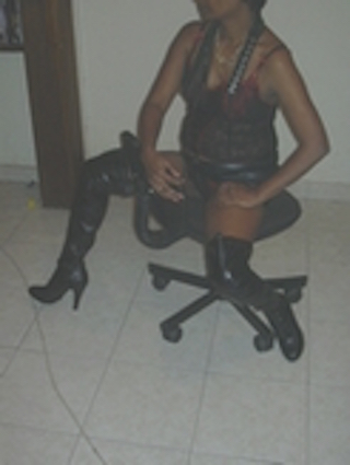 Dominatrice Madame Sabira recherche