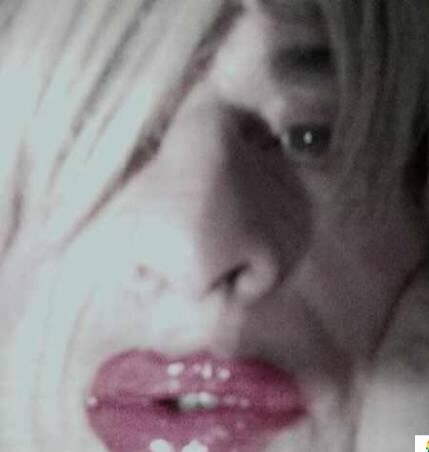 TRAVESTIE AU SERVICE DES NOIRS ET DES ARABES