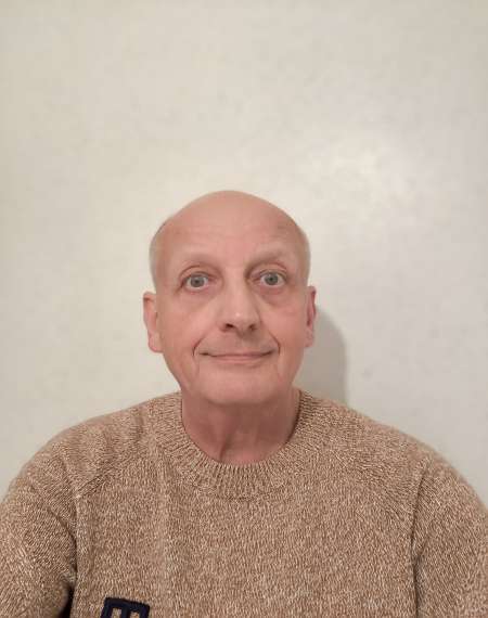 H 67 ans propose massage pour femme