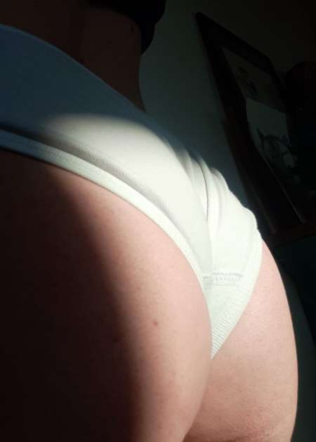 Aux amateurs de petites culottes port�es 😏