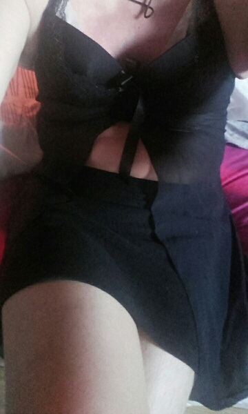 Coucou sandra travestie re�oi chez elle