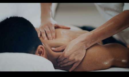 Masseuse erotique naturiste