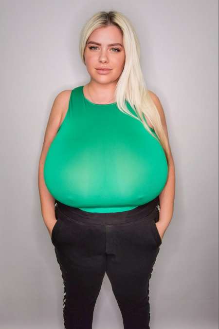 Homme d�licat recherche tr�s gros seins