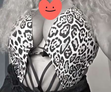 Massage relaxation avec felation nature penetratio