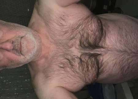 Cherches belle paire de couilles � vider