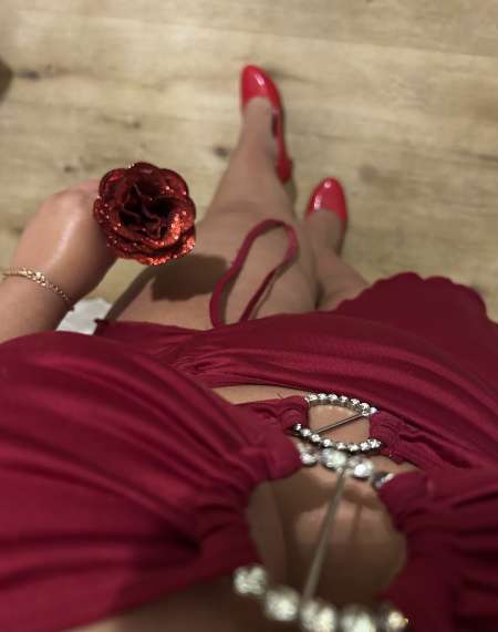 Massage petit tenu avec sa copine noir