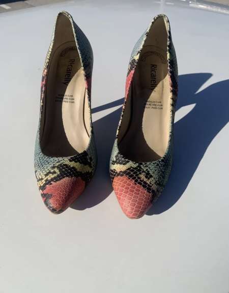 Chaussures, sous-v�tements massages