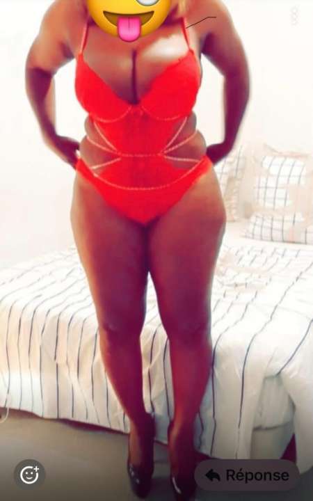 Sandrine aime cunnilingus Dunkerque