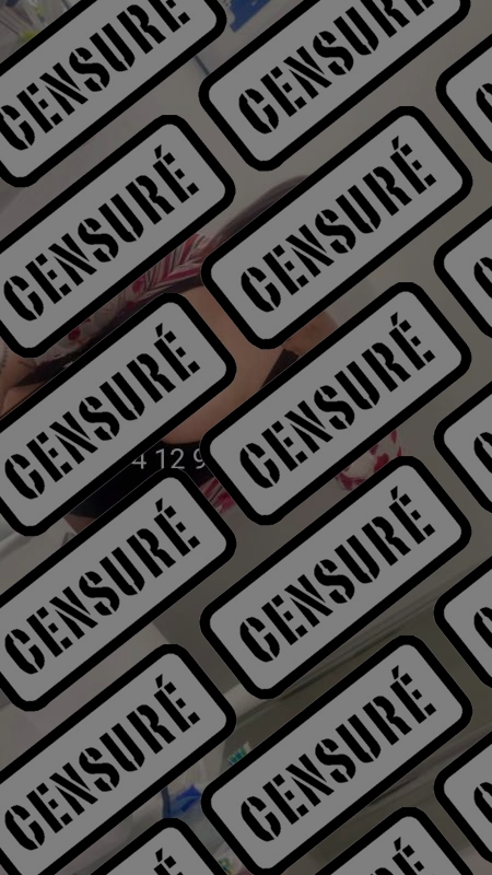 Sarah grosse poitrine