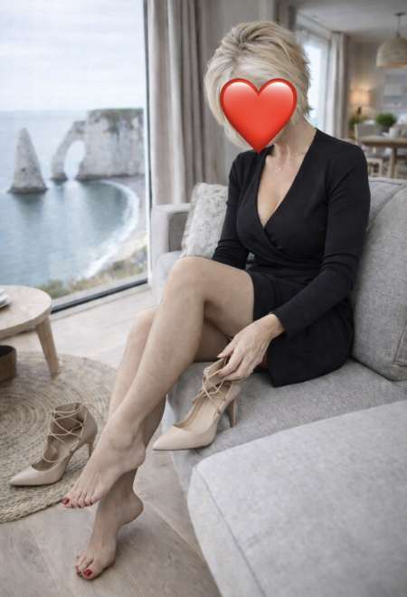 Camille - Contenus priv�s et lingerie port�e