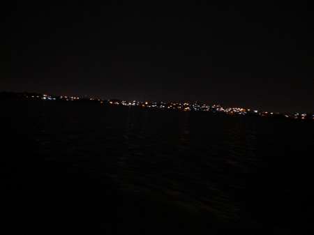 Femme africaine raffin�e avec des rondeurs