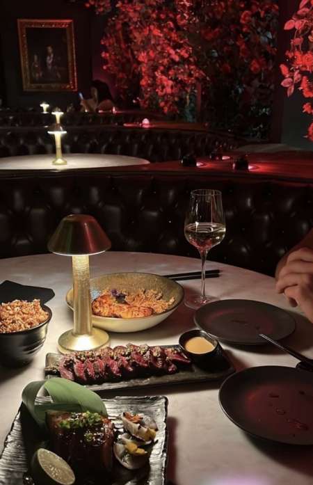 Jeune tunisienne sur Paris