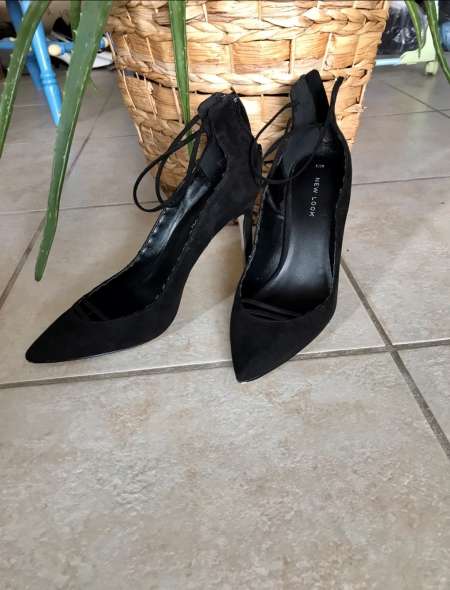 Recherche homme fantame sur chaussures