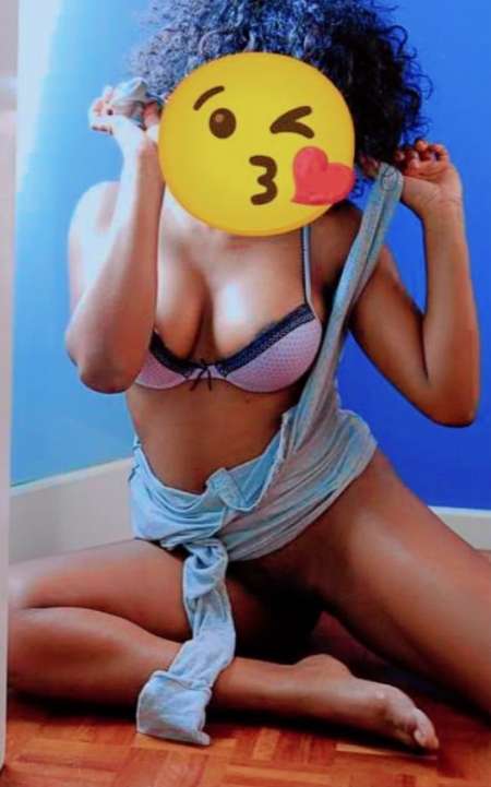 Jolie black pour Massage naturistes