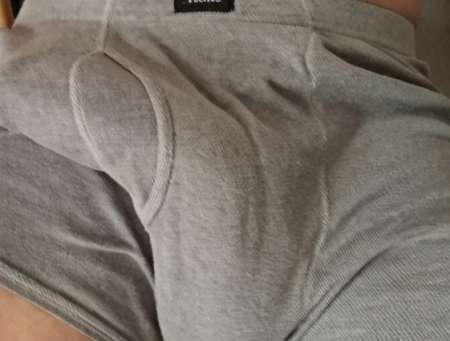 Recherche femme ou cpl si mr regarde