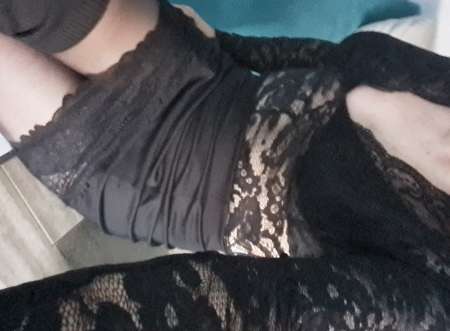 Coucou sandra re�oi hommes chez elle