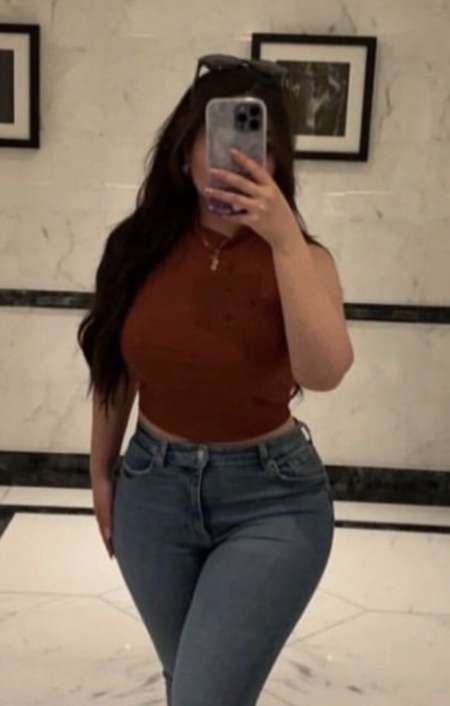 Belle femme masseuse de taille 40