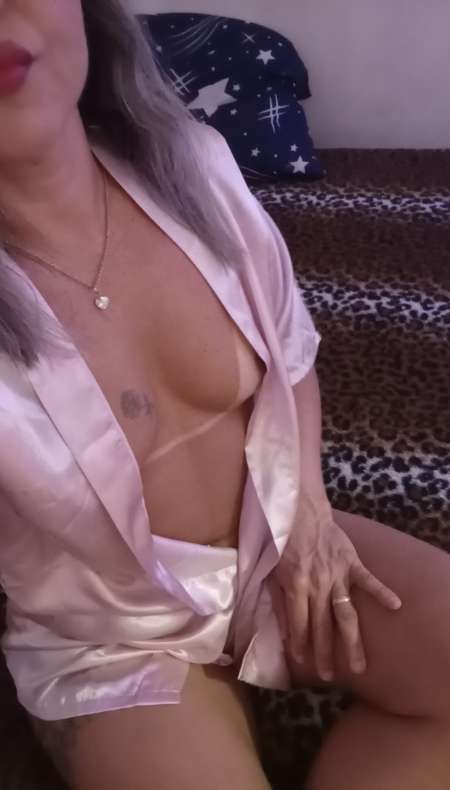 chatte rose, masseuse relaxante