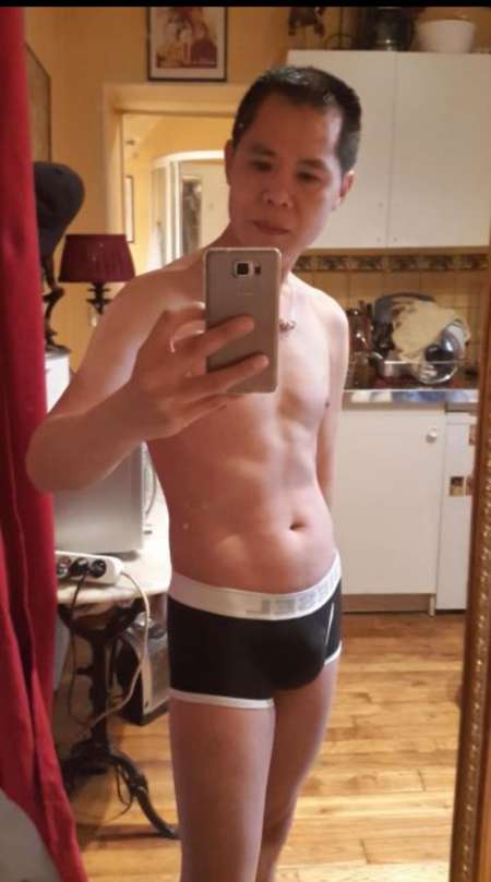 jeune homme asiatique propose massage pour hommes