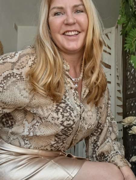 Massage douceur avec femme agr�able