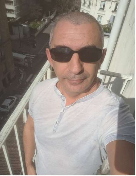 Mass�e t�t�e l�ch�e cuni pour JF NOIRE 75020