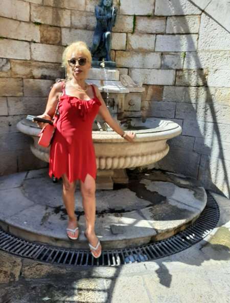 femme pr massage et ou domination.a homme fem ou c