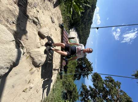 Jeune homme tatou�e cherche femme plus �g�es