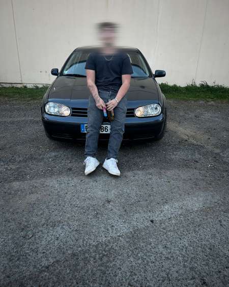 Homme donne du plaisir