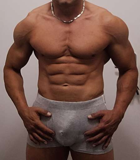 CHERCHE JEUNE SUCEUR