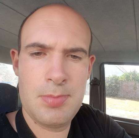 Je m'appelle florian j'ai 34 ans