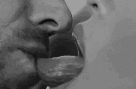 Embrasser , tendres baisers