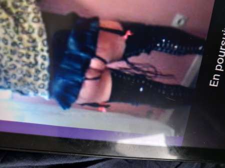Travesti tr�s sexy soumise cherche maitre