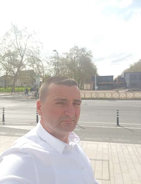 Homme cherche Femme