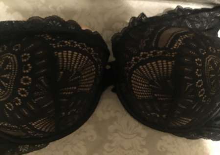 Jolie poitrine � vendre en photo